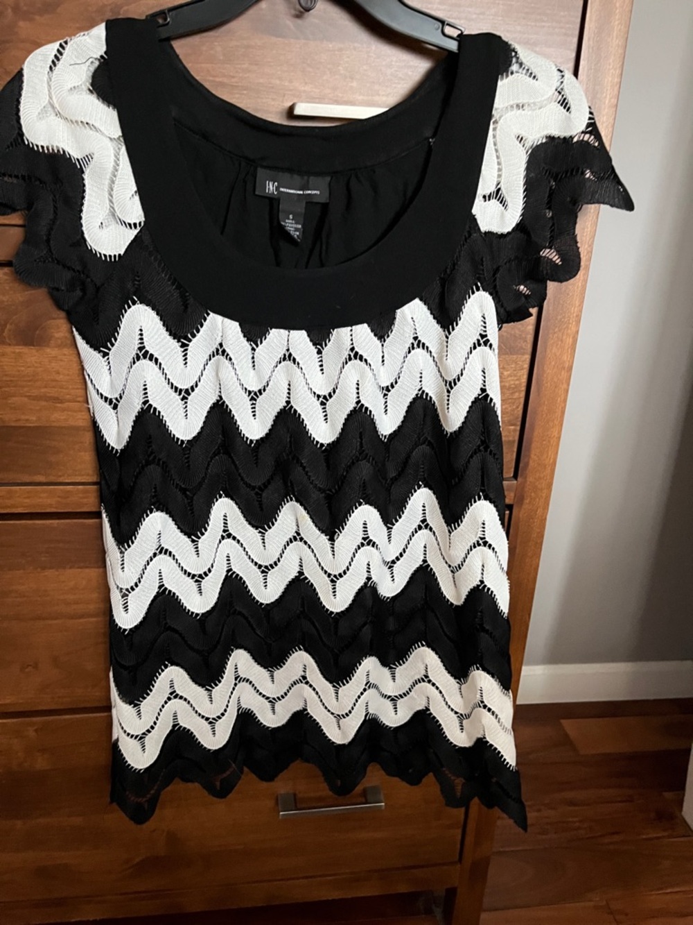 INC International Concepts Black and White Wave Knit Tee